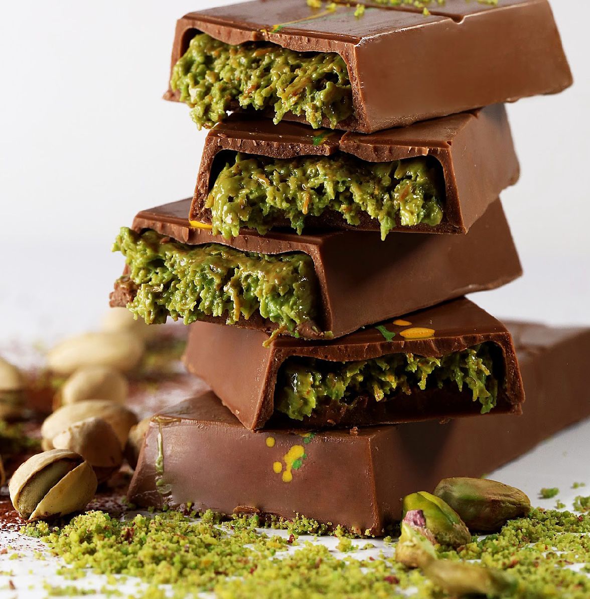 Narperi Dubai Chocolate Bar 3.5 oz Handmade with Premium Pistachio Cream, Finest Belgian Milk Chocolate and Crispy Kunafah