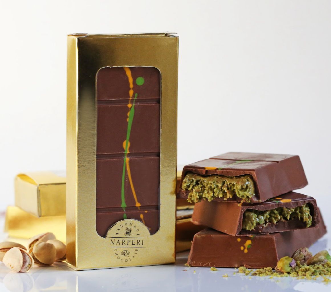 Narperi Dubai Chocolate Bar 3.5 oz Handmade with Premium Pistachio Cream, Finest Belgian Milk Chocolate and Crispy Kunafah