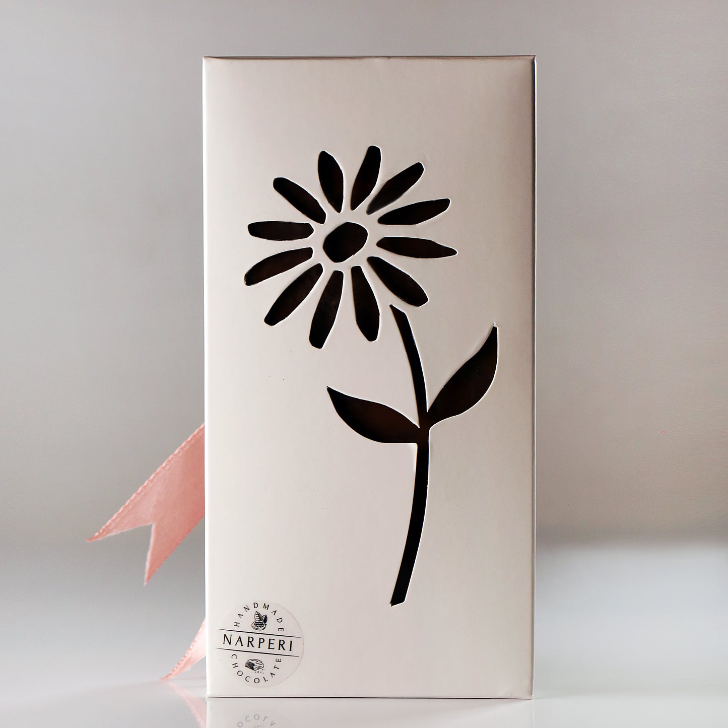 Narperi Dubai Chocolate Bar 7 oz Handmade with Premium Pistachio Cream, Finest Belgian Milk Chocolate and Crispy Kunafah - PERFECT FOR MOTHER'S DAY
